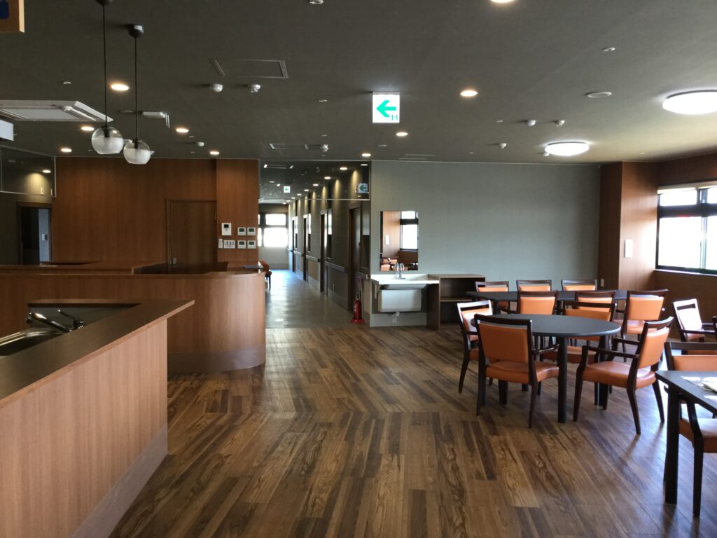 12.共同食堂・居間（2階）・
